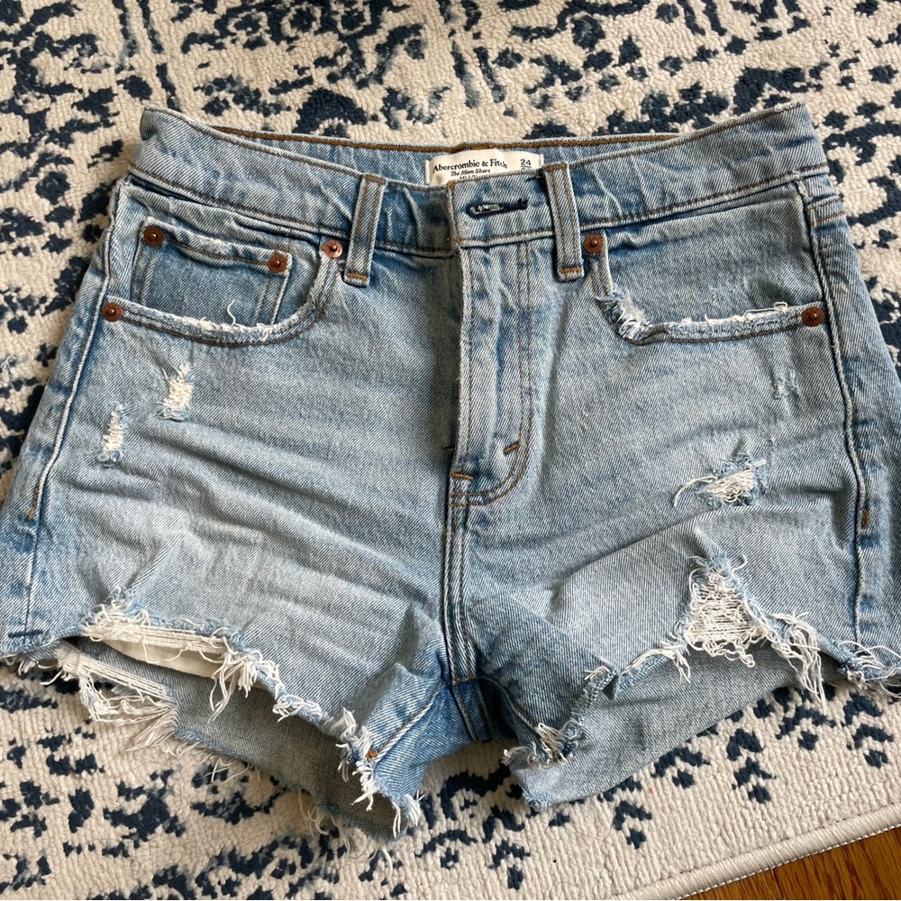 Abercrombie Mom Shorts mid-rise (size 24 00)